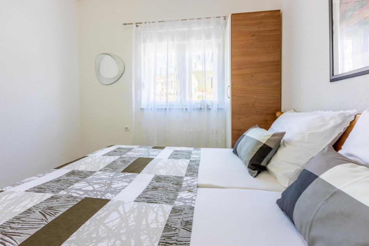 Apartments Pera Selce Exterior photo